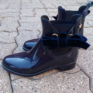 NWOT Lemon Jelly Lacey 01 Boot in Black with a Navy velvet bow